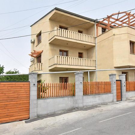 Homestay At City Center Jerevan Eksteriør billede