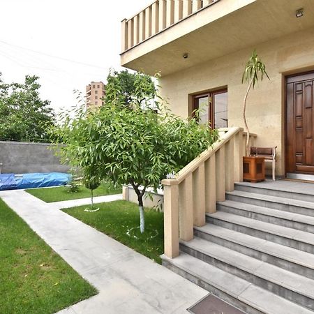 Homestay At City Center Jerevan Eksteriør billede