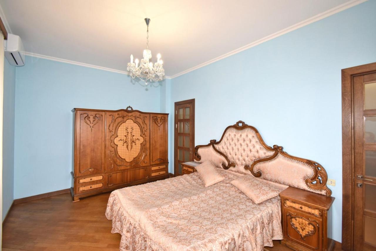 Homestay At City Center Jerevan Eksteriør billede