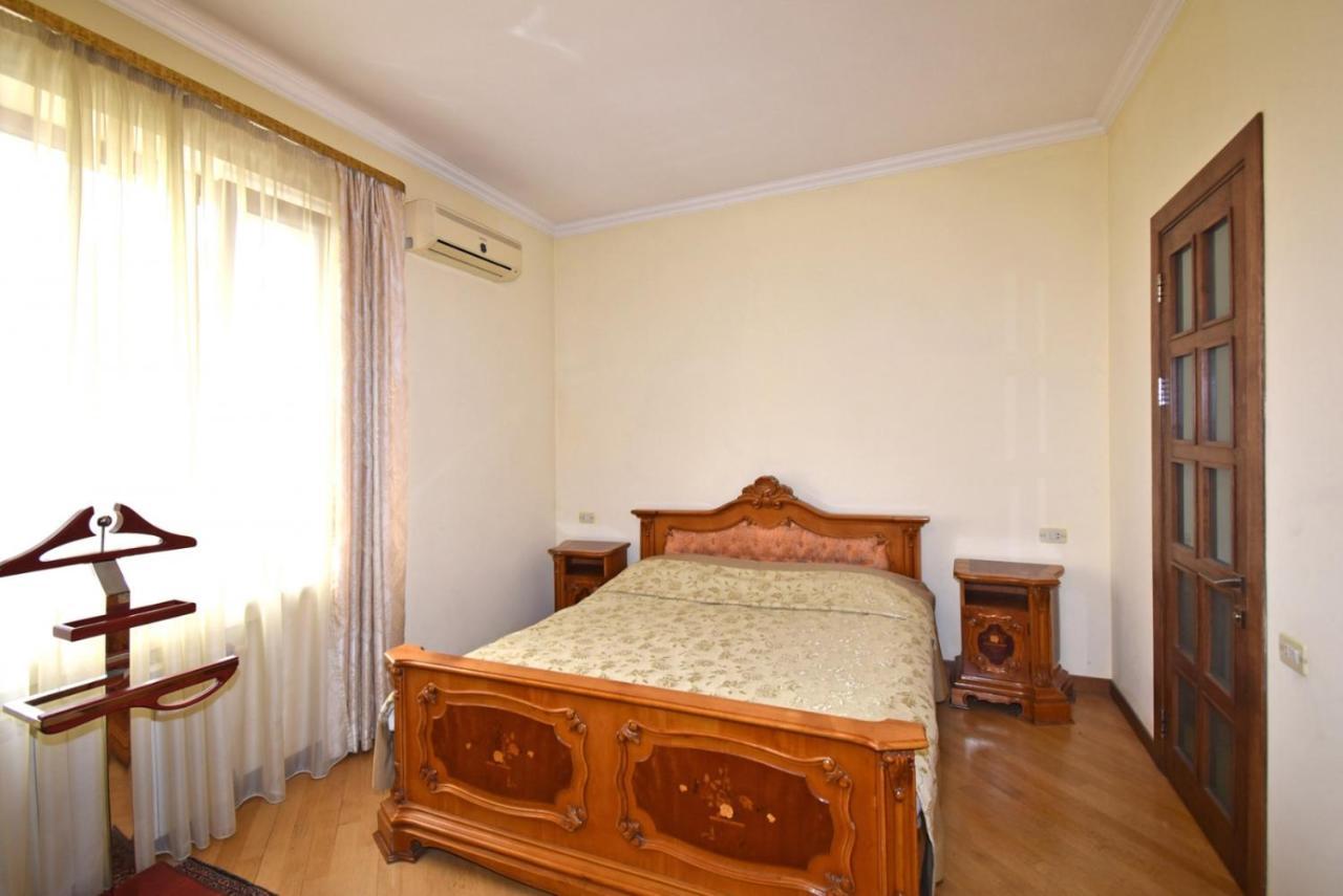 Homestay At City Center Jerevan Eksteriør billede