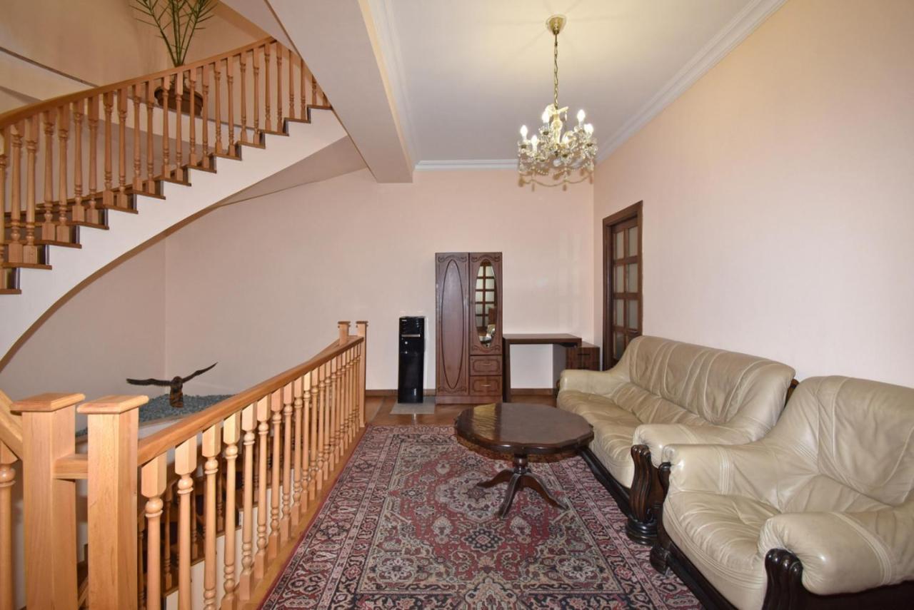 Homestay At City Center Jerevan Eksteriør billede