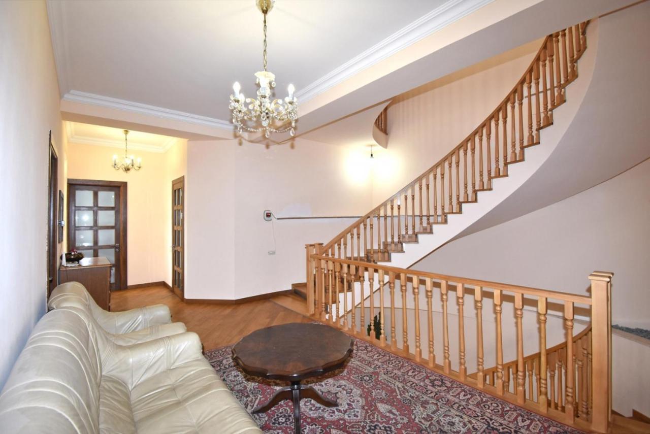 Homestay At City Center Jerevan Eksteriør billede