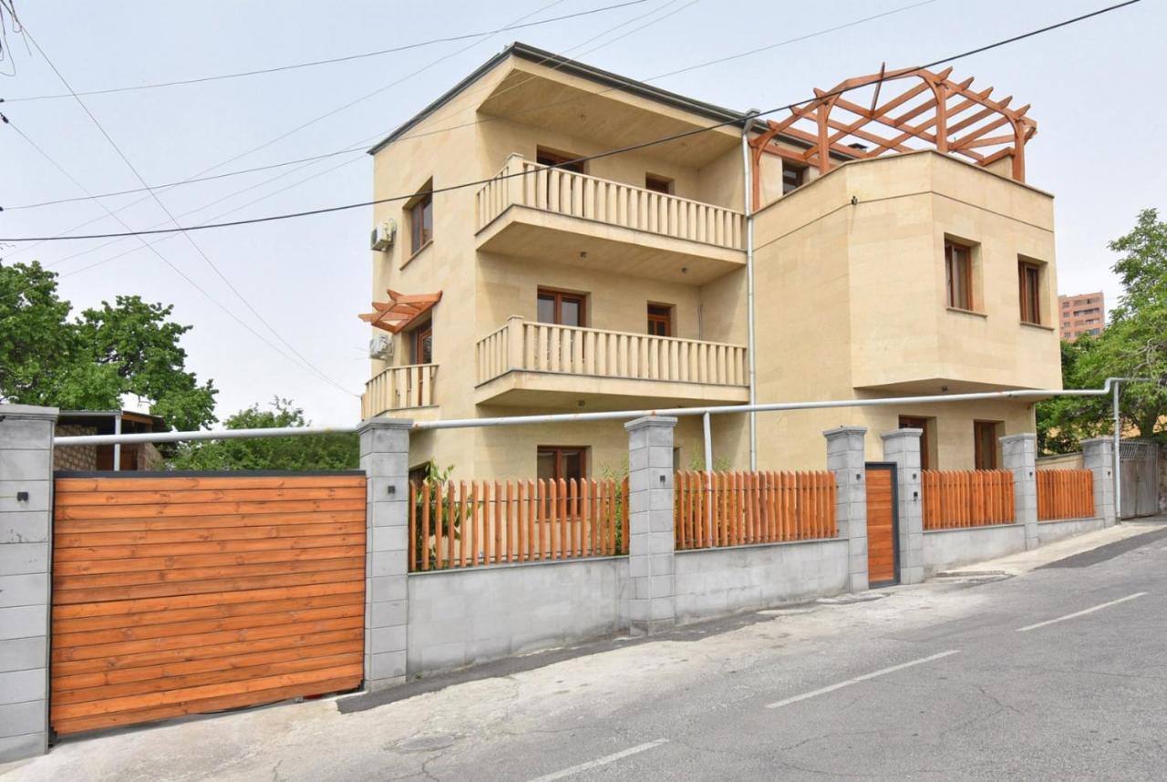 Homestay At City Center Jerevan Eksteriør billede