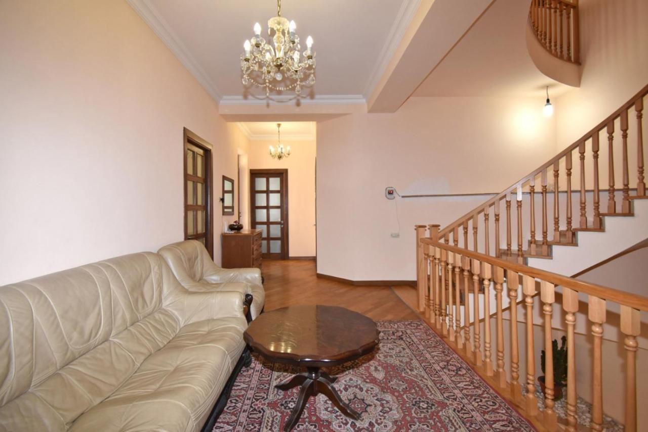 Homestay At City Center Jerevan Eksteriør billede