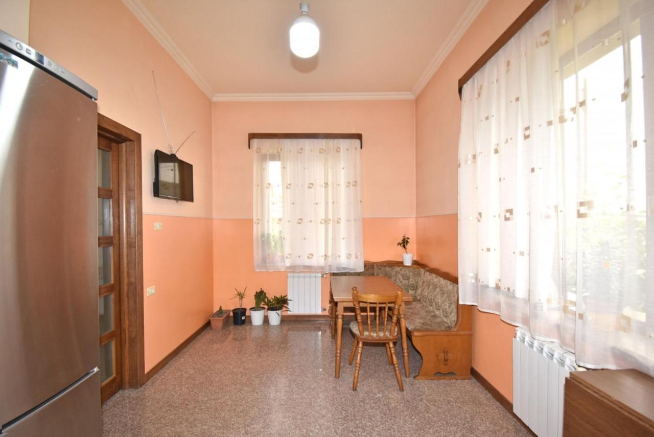 Homestay At City Center Jerevan Eksteriør billede